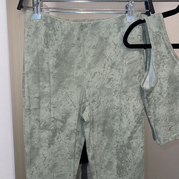 2 piece green matching set crop top and flare pants boho - Picture 3 of 8